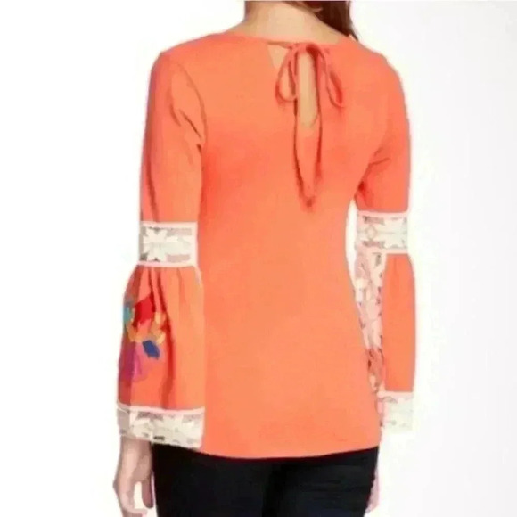 TOP WITH EMBROIDERED DETAILS - Picture 5 of 5